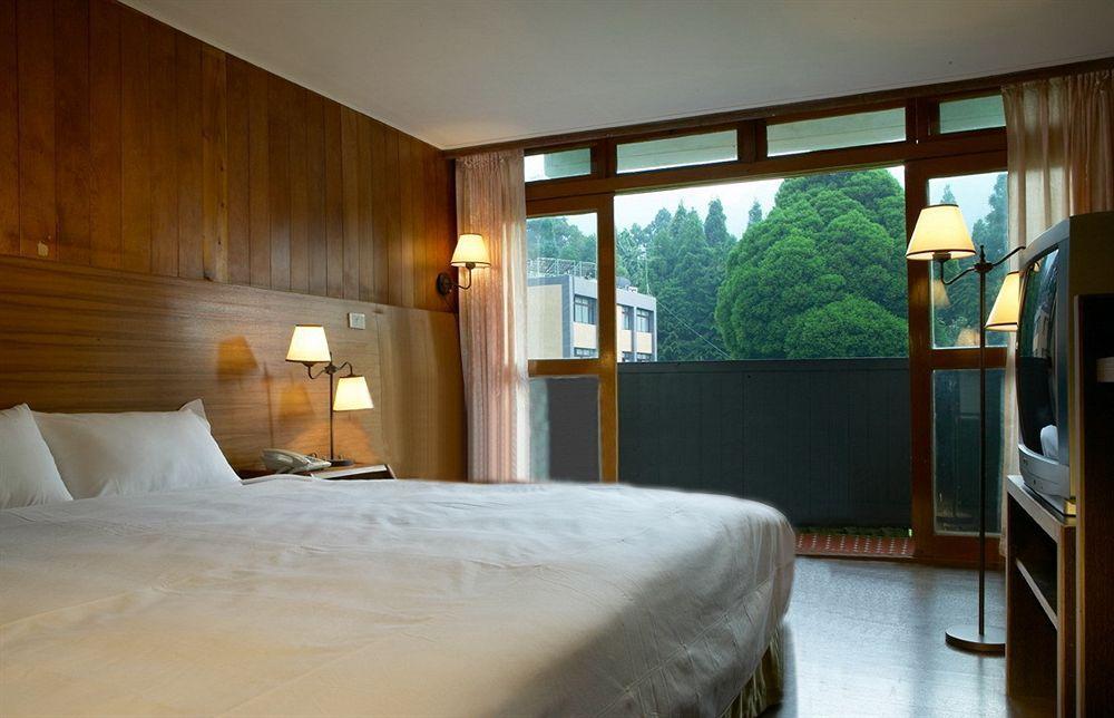 Howard Resort Xitou Lugu Exterior photo
